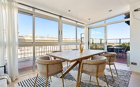 Chic 3Br Retreat With Private Terrace